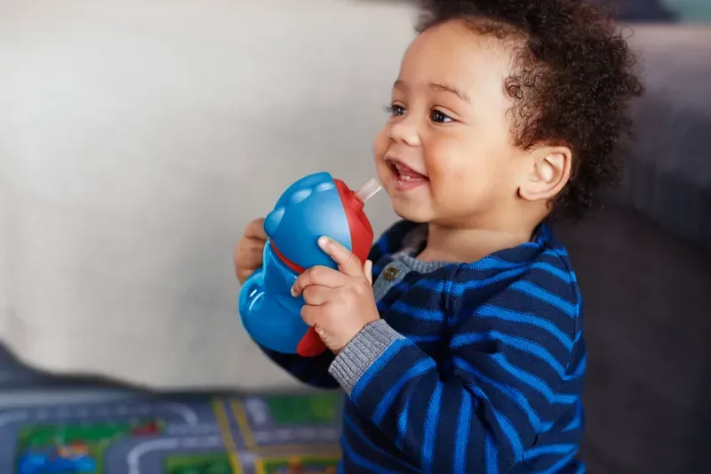 Vaso Avent pitillo niño 7 oz color azul